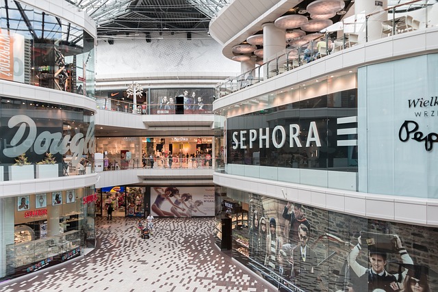 8. Yeniceköy'de Alışveriş Rehberi: Butikler ve Mağazalar 8. Yeniceköy'de Alışveriş Rehberi: Butikler ve Mağazalar